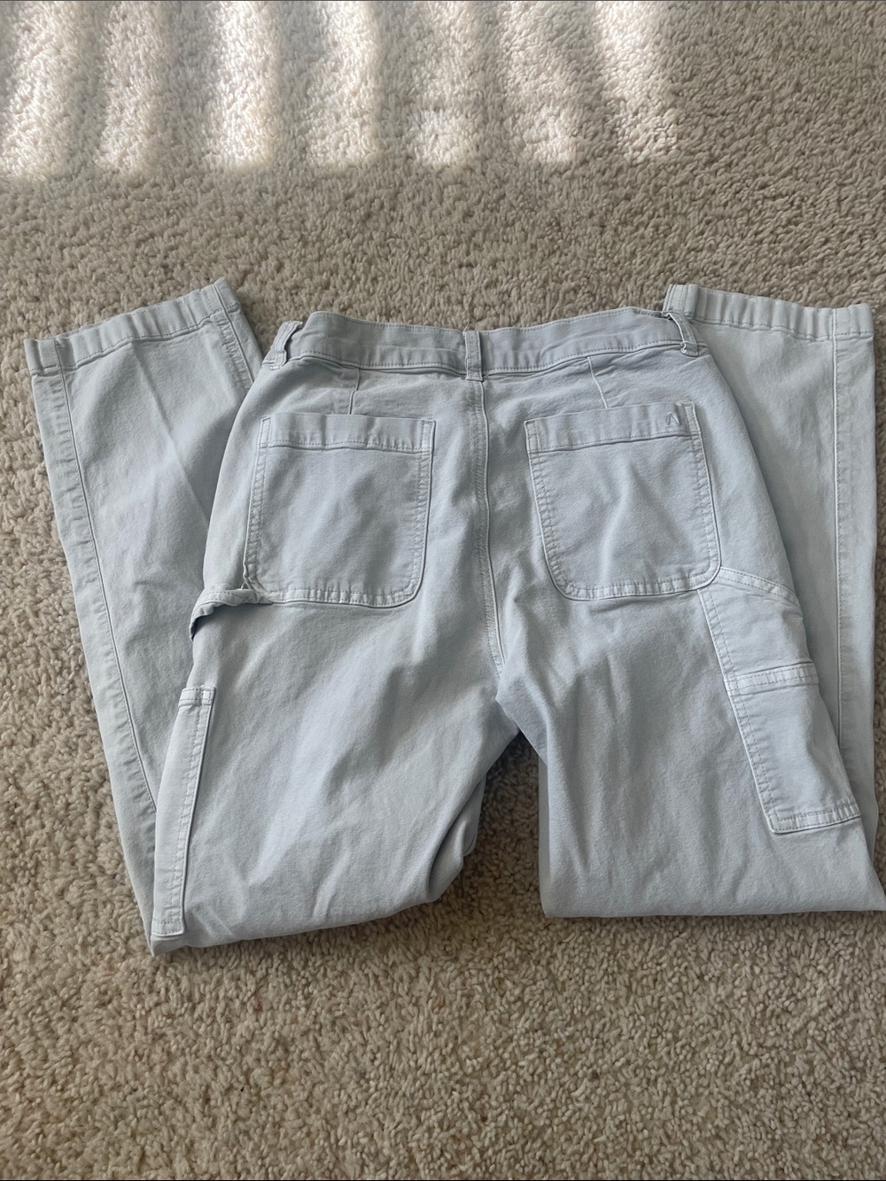 American Eagle high rise straight cargo pants